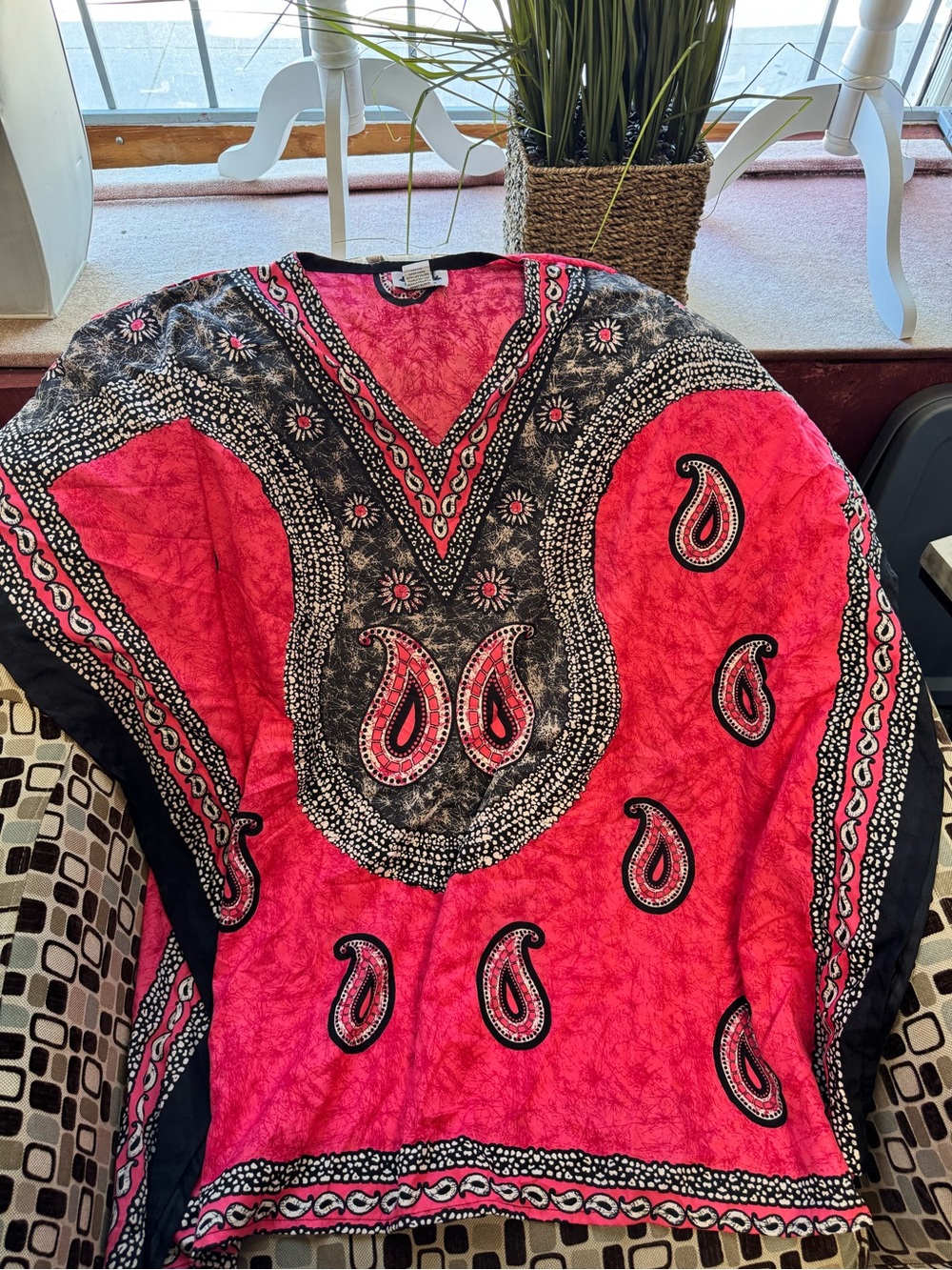 Vibrant Pink & Black Paisley Tunic